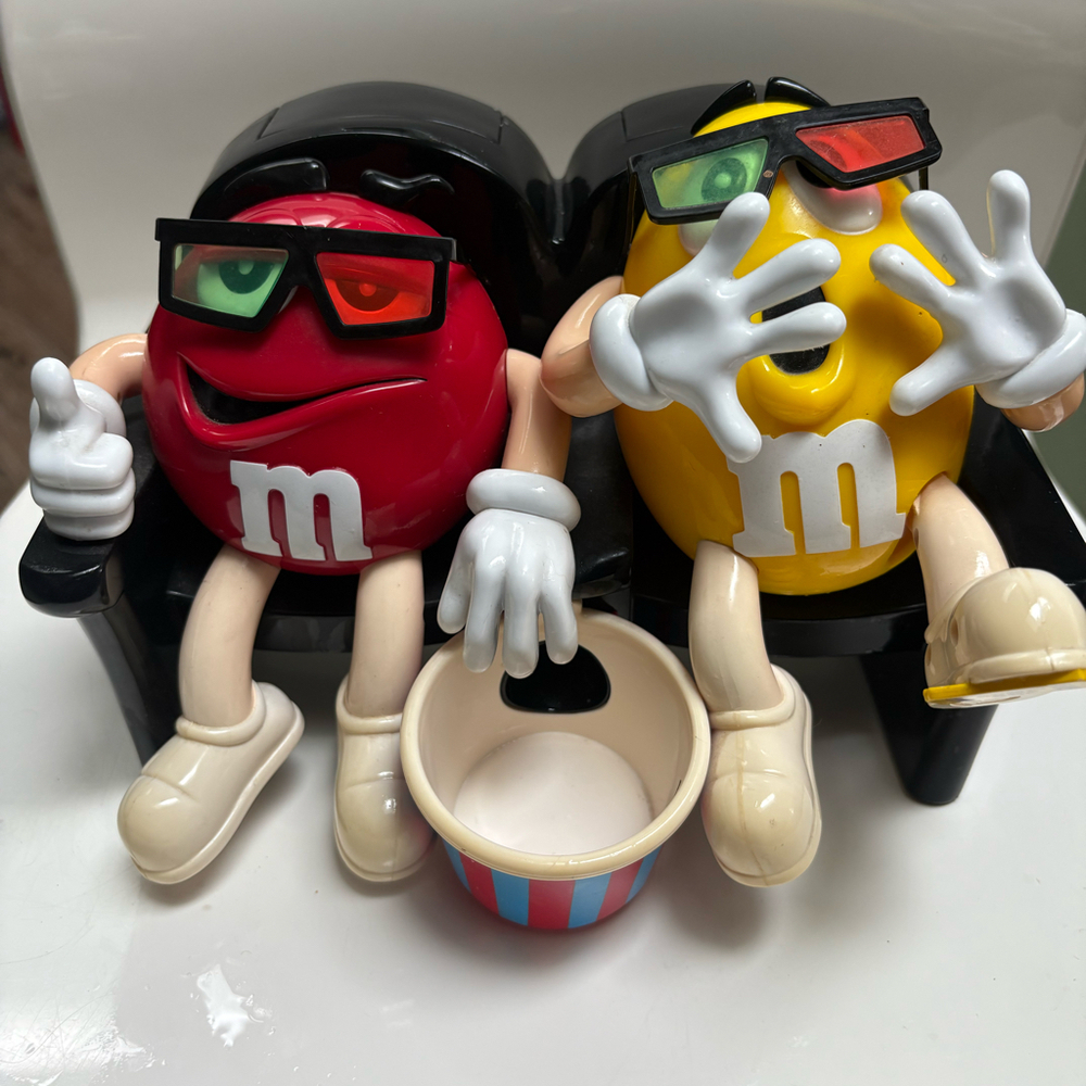Vintage M&M Candy 3D Movie Theater Seats Dispenser Red & Yellow UNTESTED